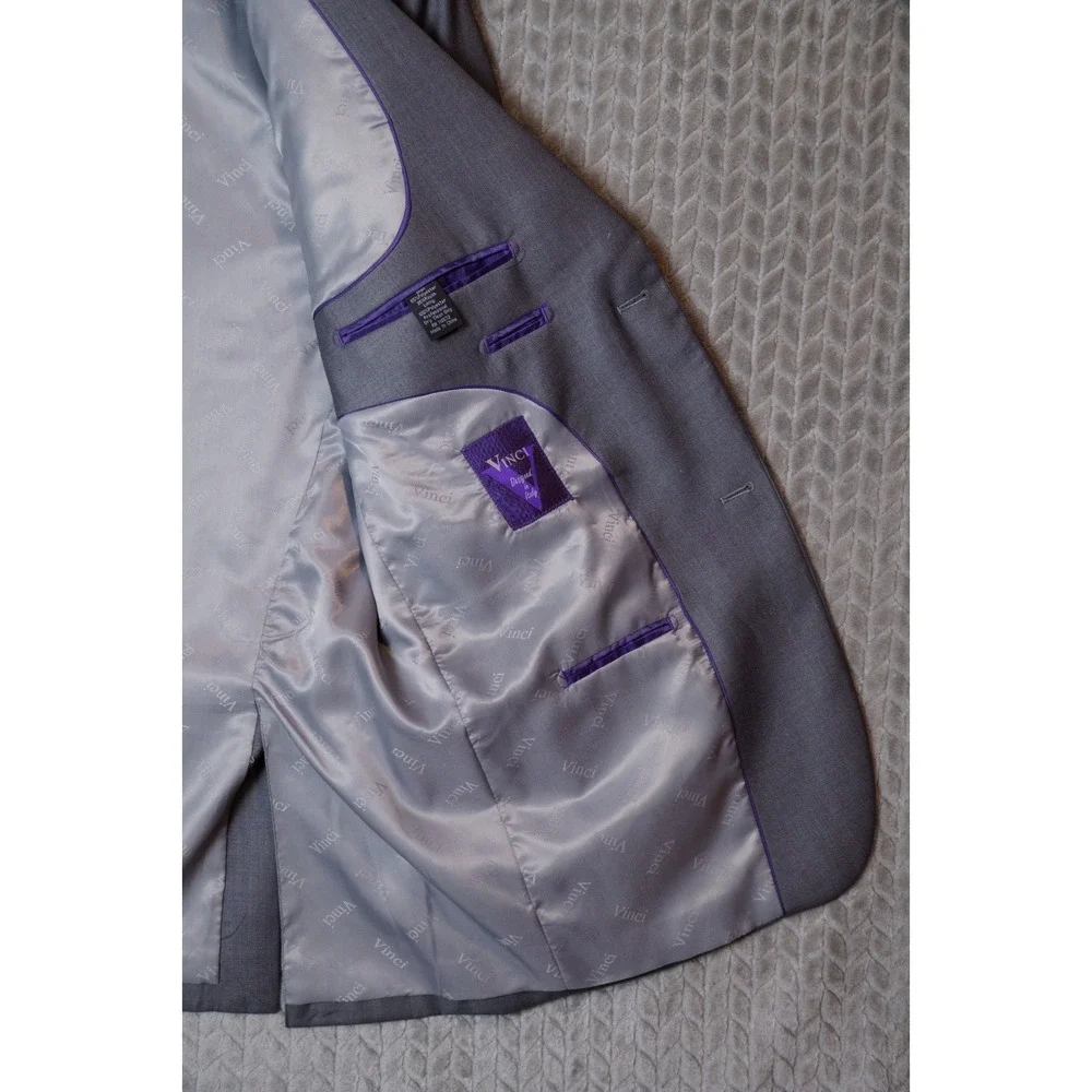 Vinci Gray Blazer Designed in Italy 2-Button Size 42R